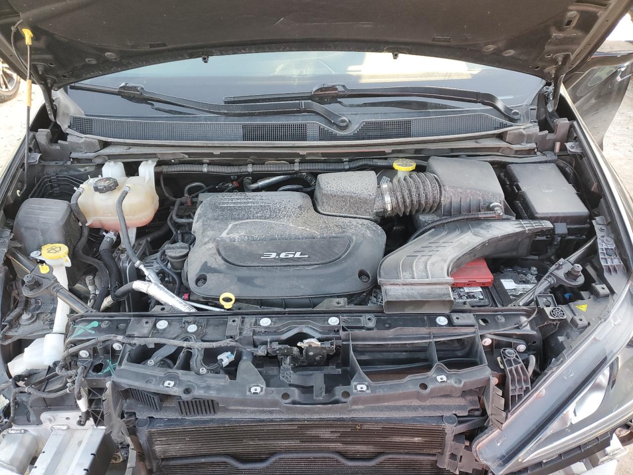 2017 Chrysler Pacifica - Image 12