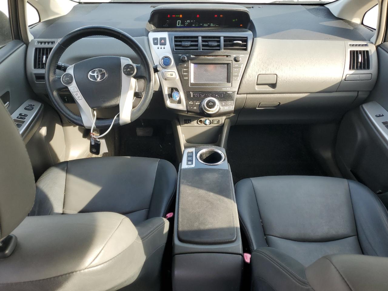 2014 Toyota Prius - Image 8