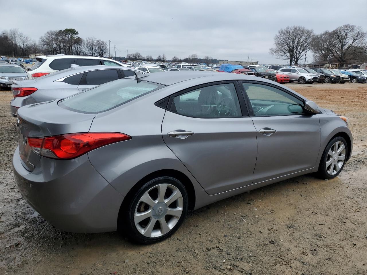 2012 Hyundai Elantra - Image 3