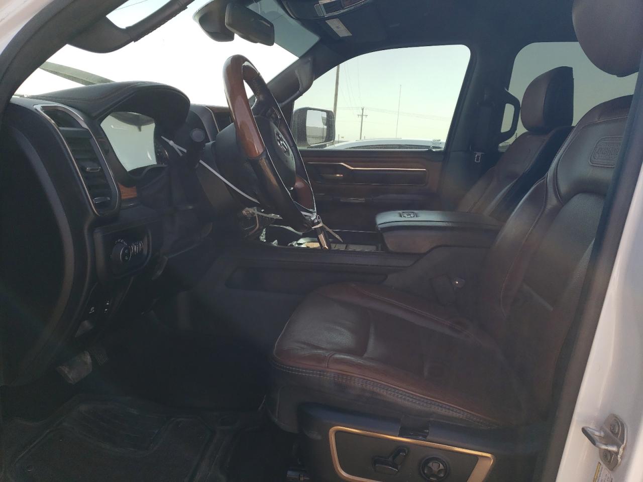 2020 RAM 1500 - Image 7