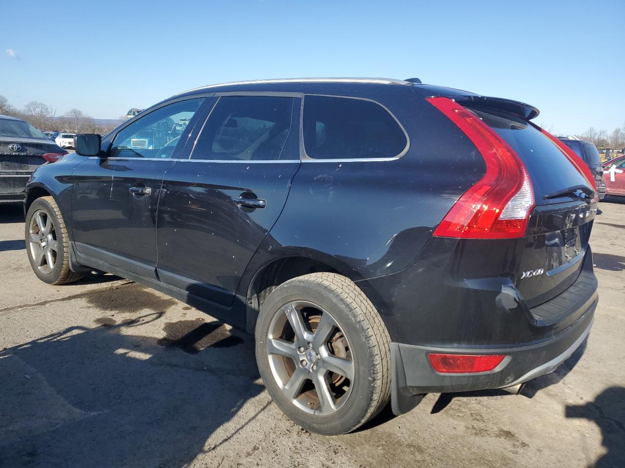 VIN YV4902DZ8D2370616 2013 VOLVO XC60 no.2