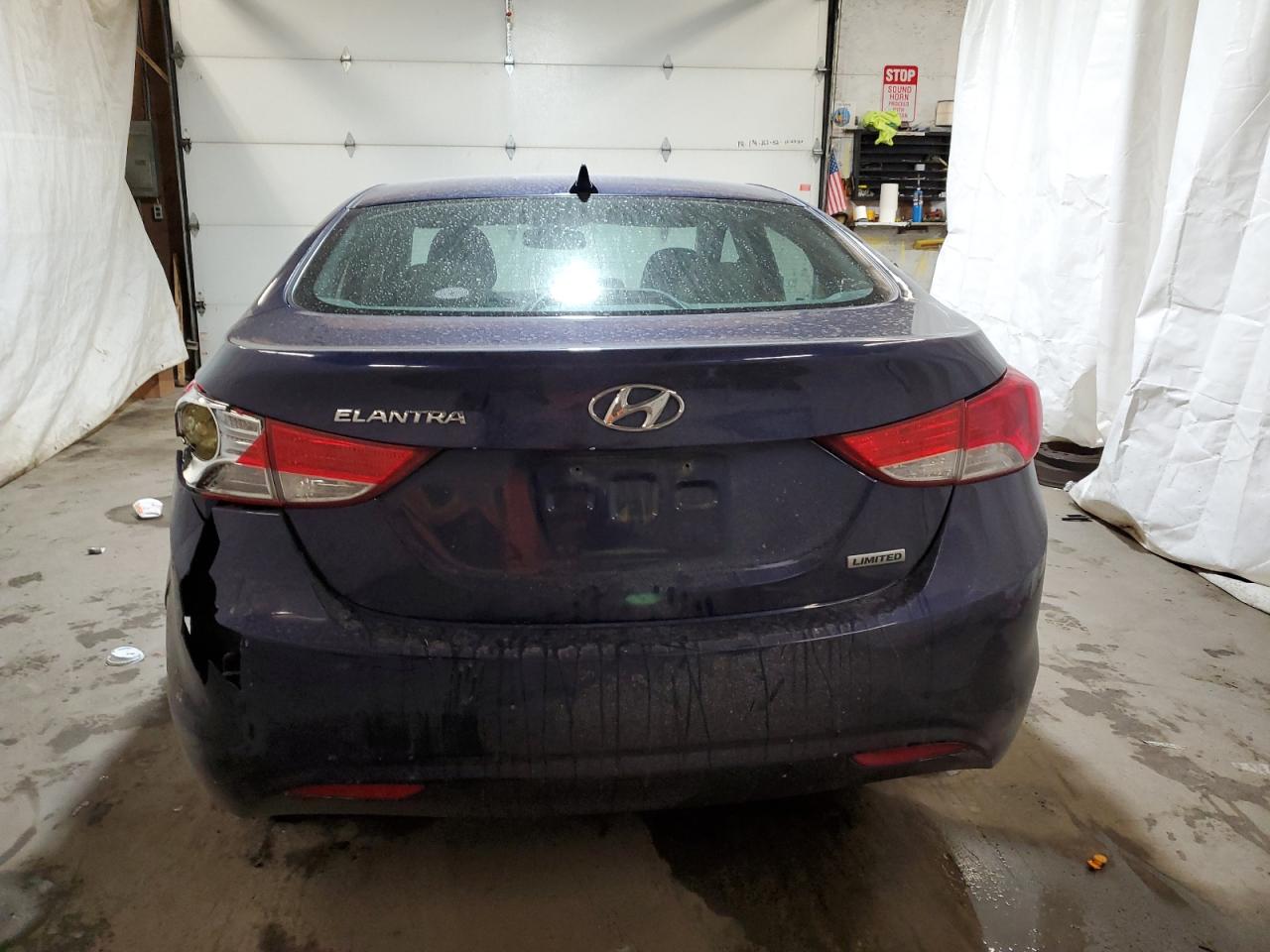2012 Hyundai Elantra - Image 6