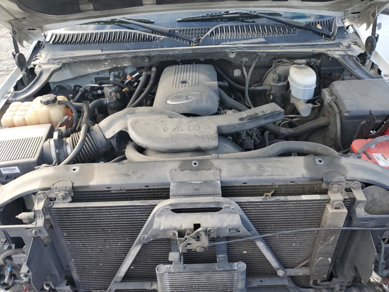 2003 GMC Yukon - Image 12