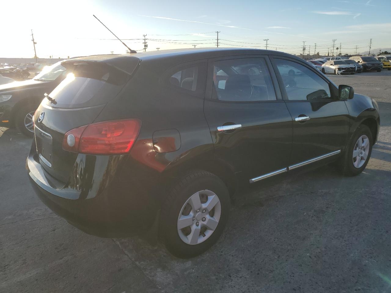 2012 Nissan Rogue - Image 3