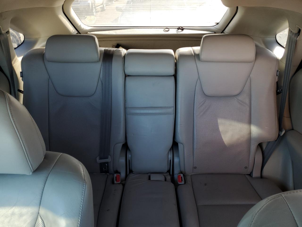 2010 Lexus RX - Image 10