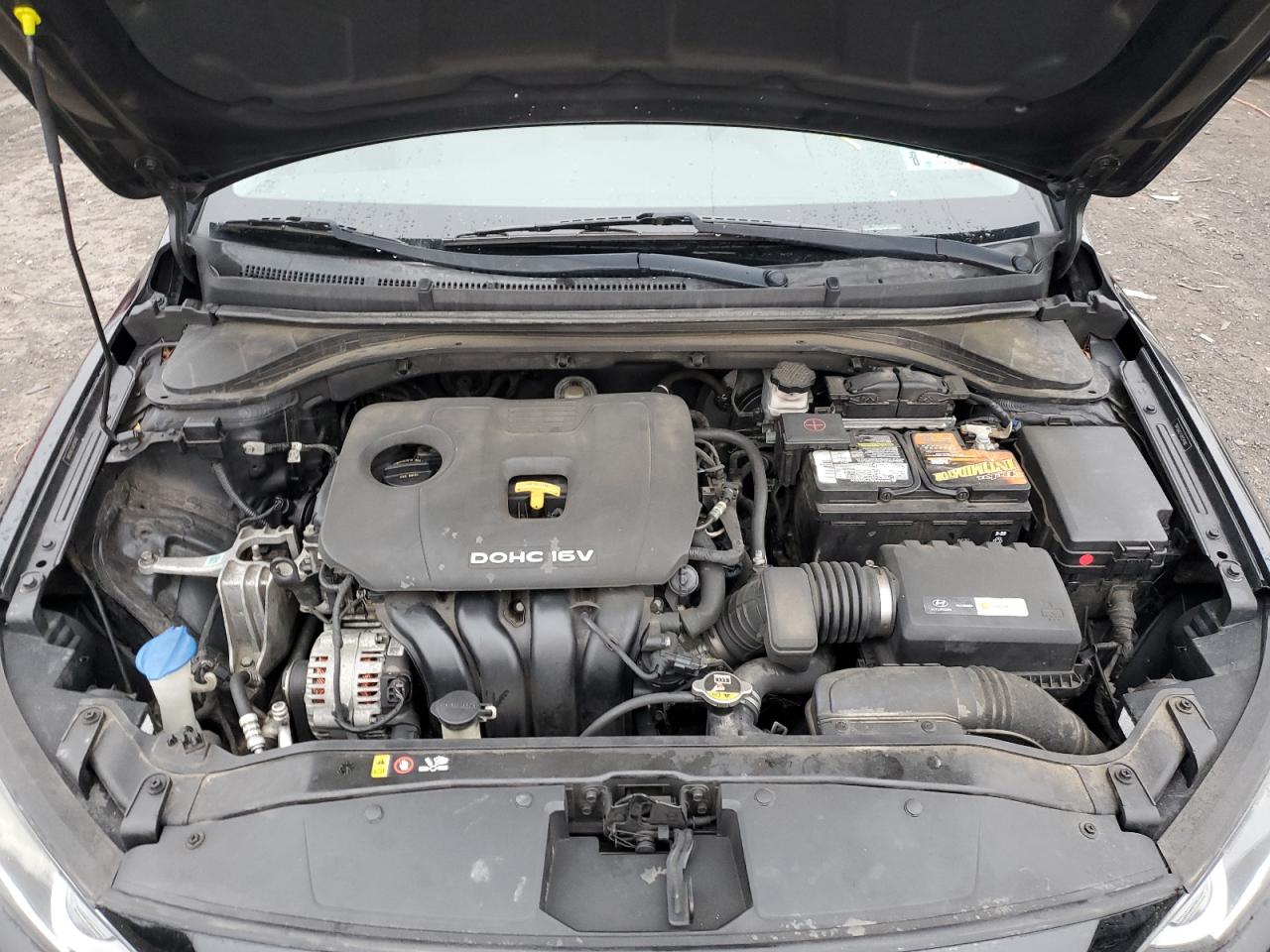 2018 Hyundai Elantra - Image 11