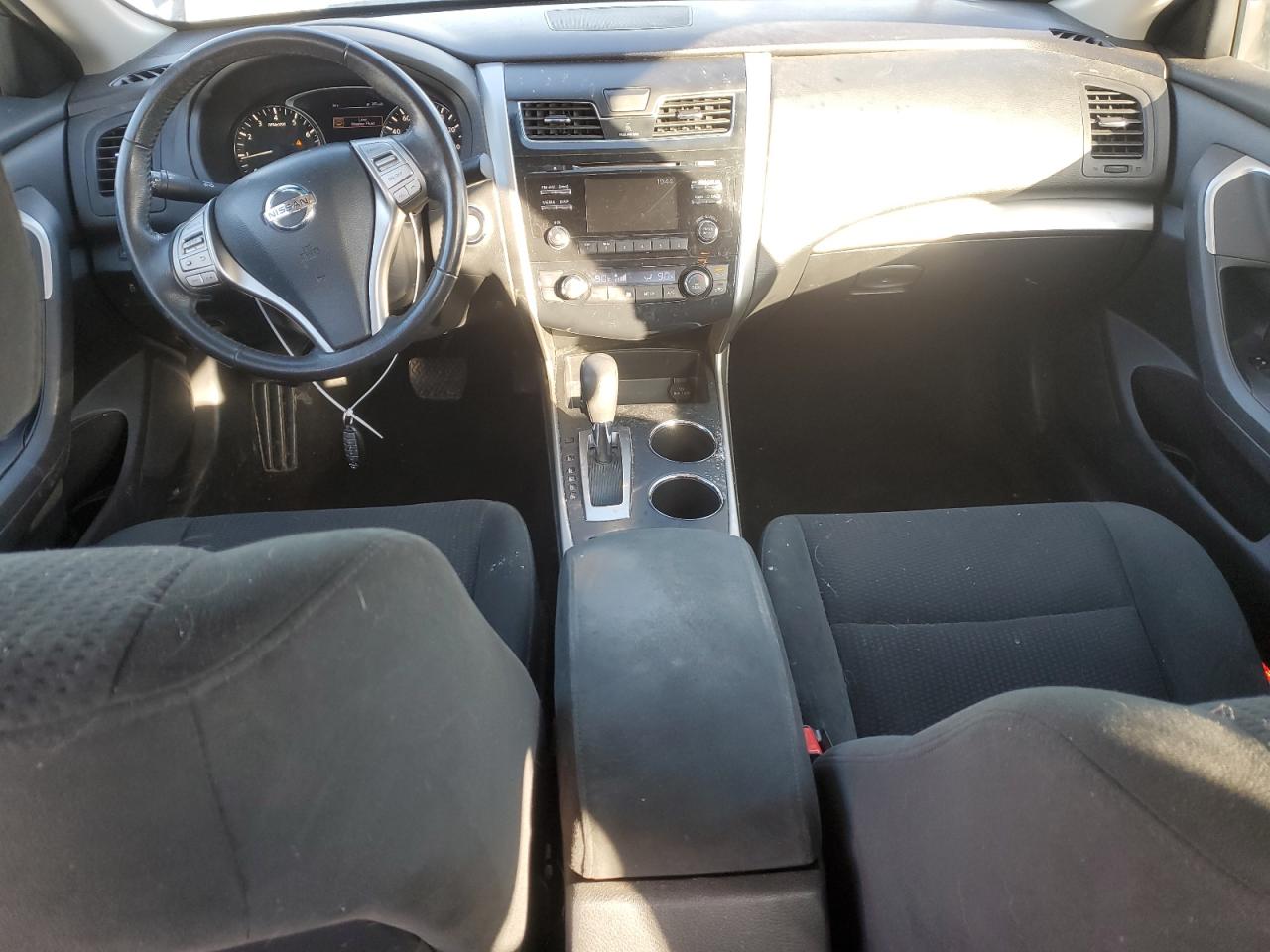 2015 Nissan Altima - Image 8