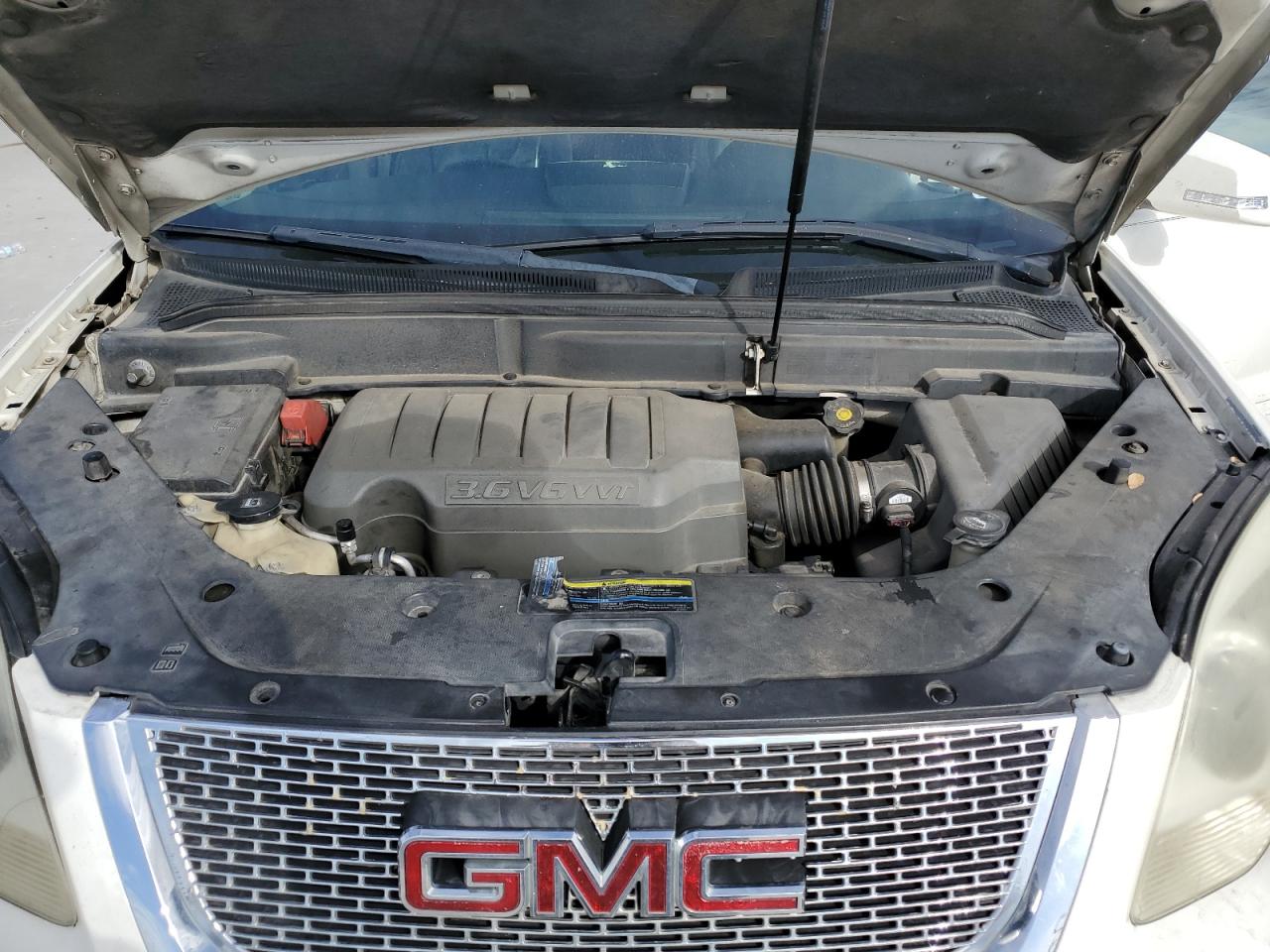 2008 GMC Acadia - Image 11