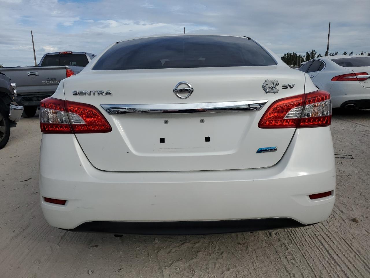 2014 Nissan Sentra - Image 6