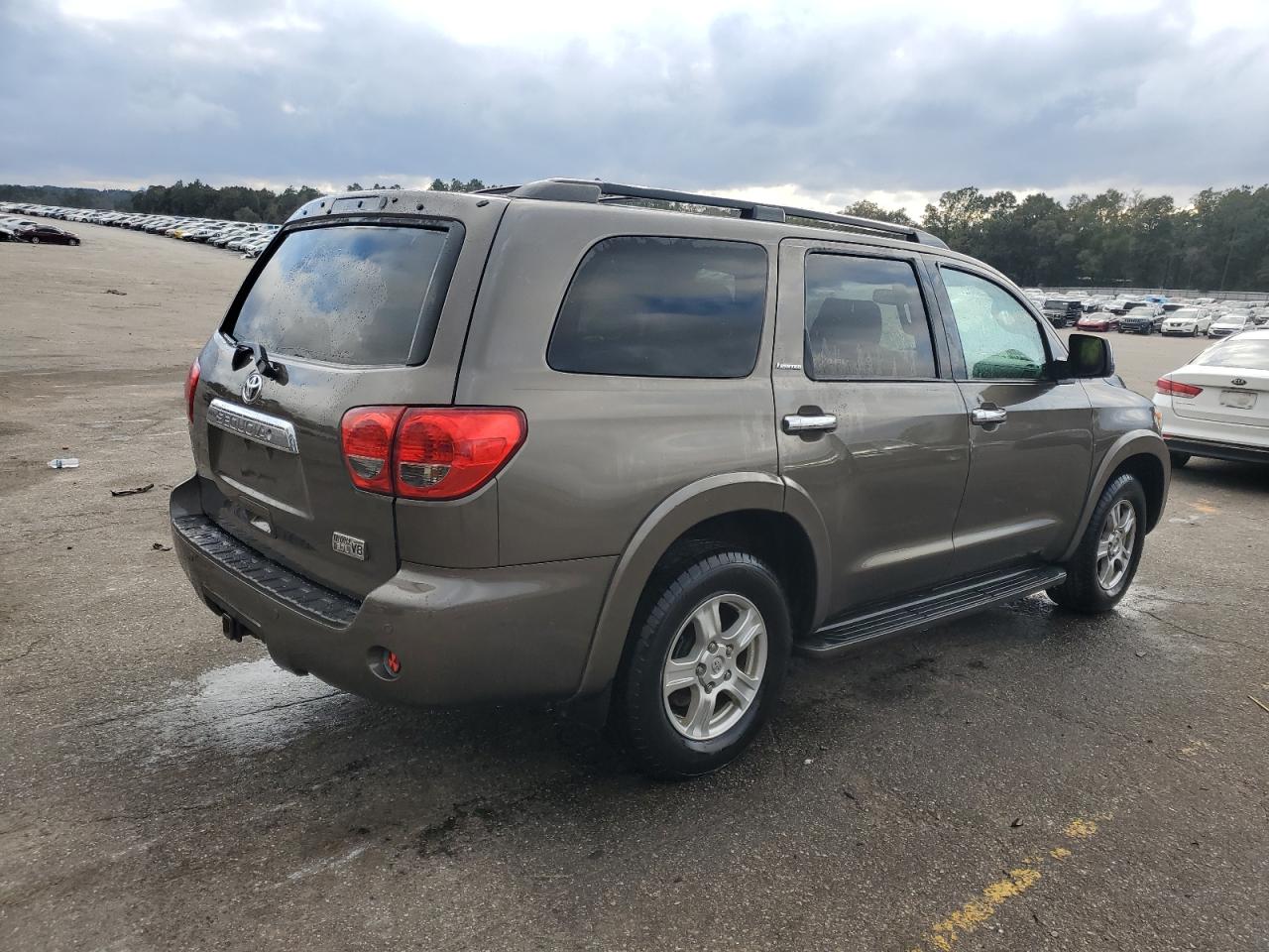 2008 Toyota Sequoia - Image 3