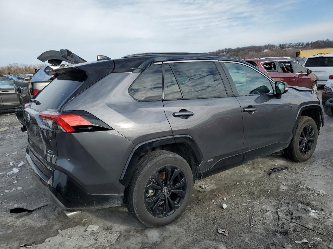 2024 Toyota RAV 4 - Image 3