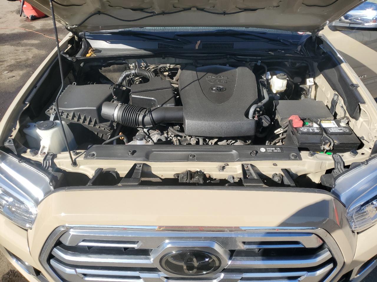 2019 Toyota Tacoma - Image 11