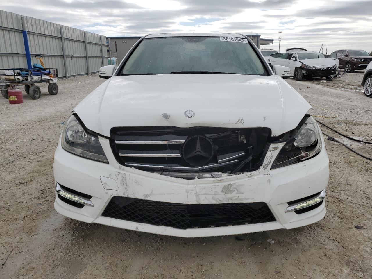 VIN WDDGF4HB9ER311591 2014 MERCEDES-BENZ C-CLASS no.5