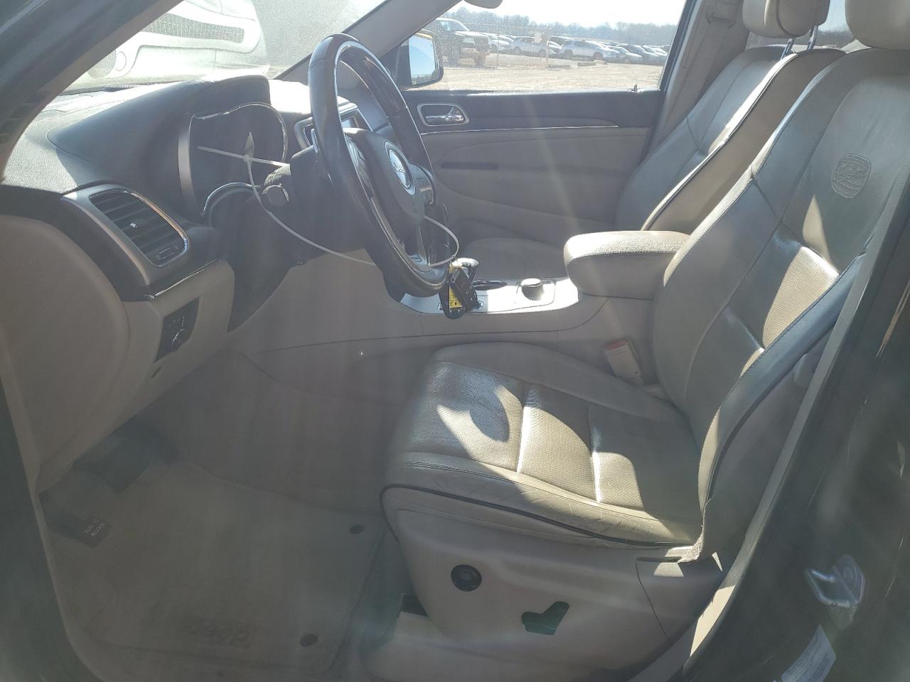 2015 Jeep Grand Cherokee - Image 7