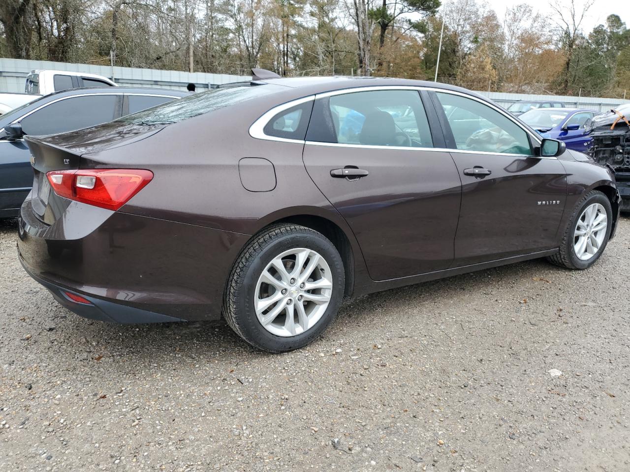 2016 Chevrolet Malibu - Image 3