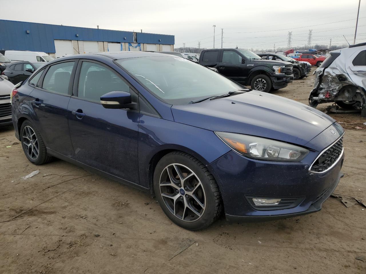 VIN 1FADP3H26HL229321 2017 FORD FOCUS no.4