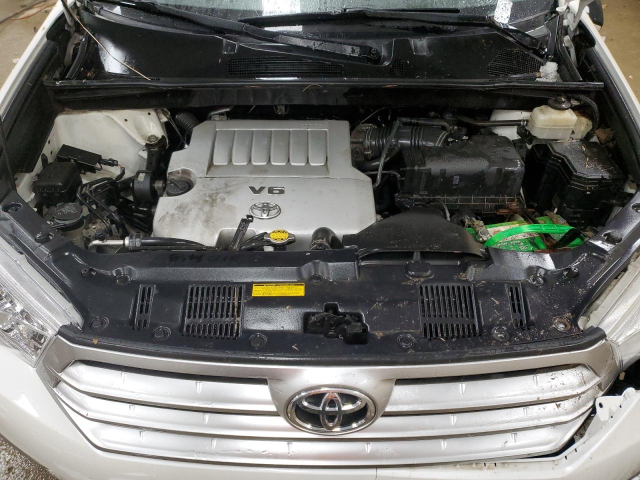 2012 Toyota Highlander - Image 12