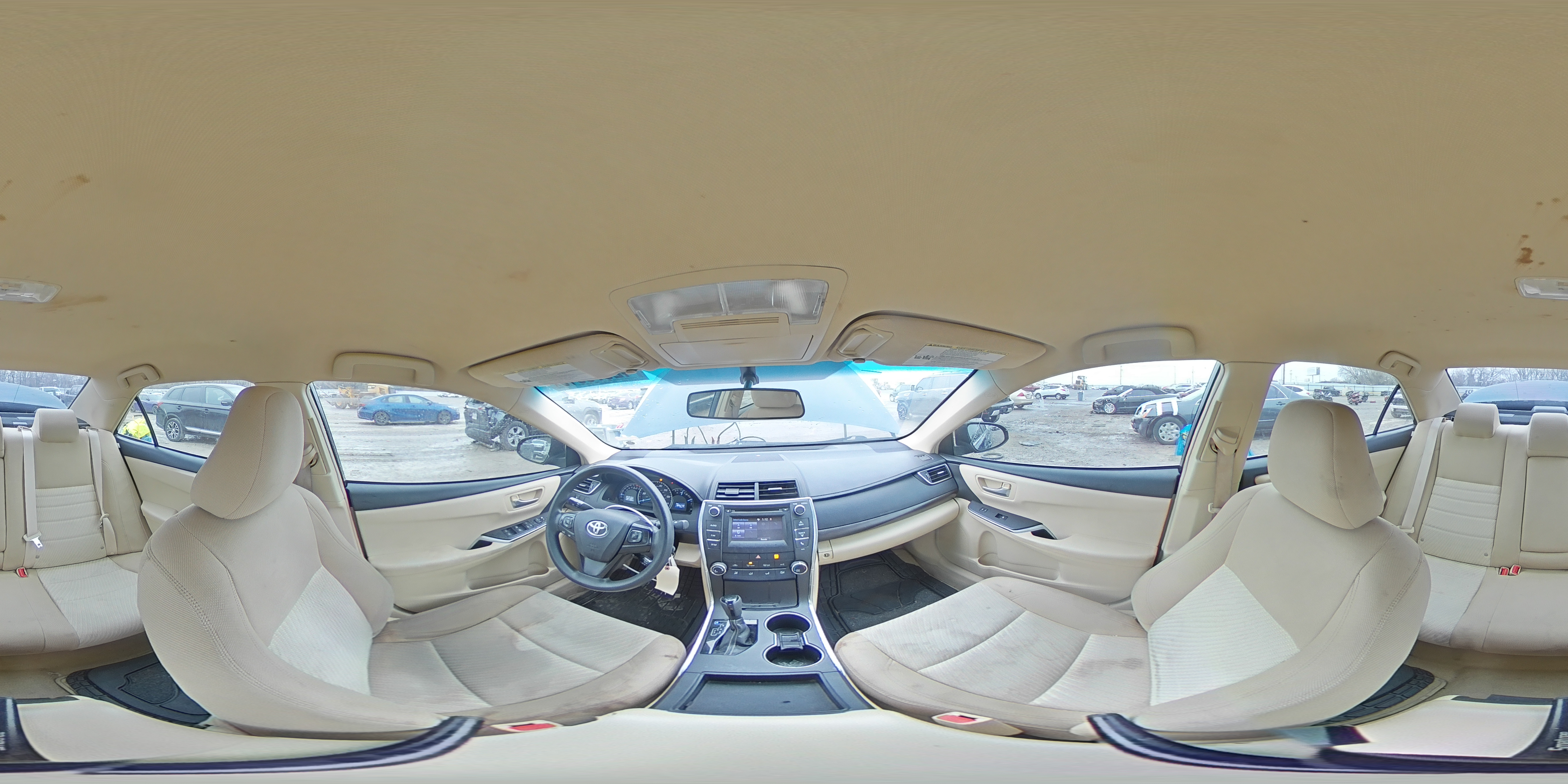 2015 Toyota Camry - Image 13