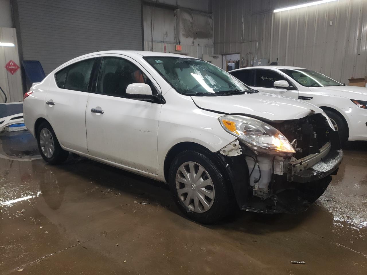 2013 Nissan Versa - Image 4