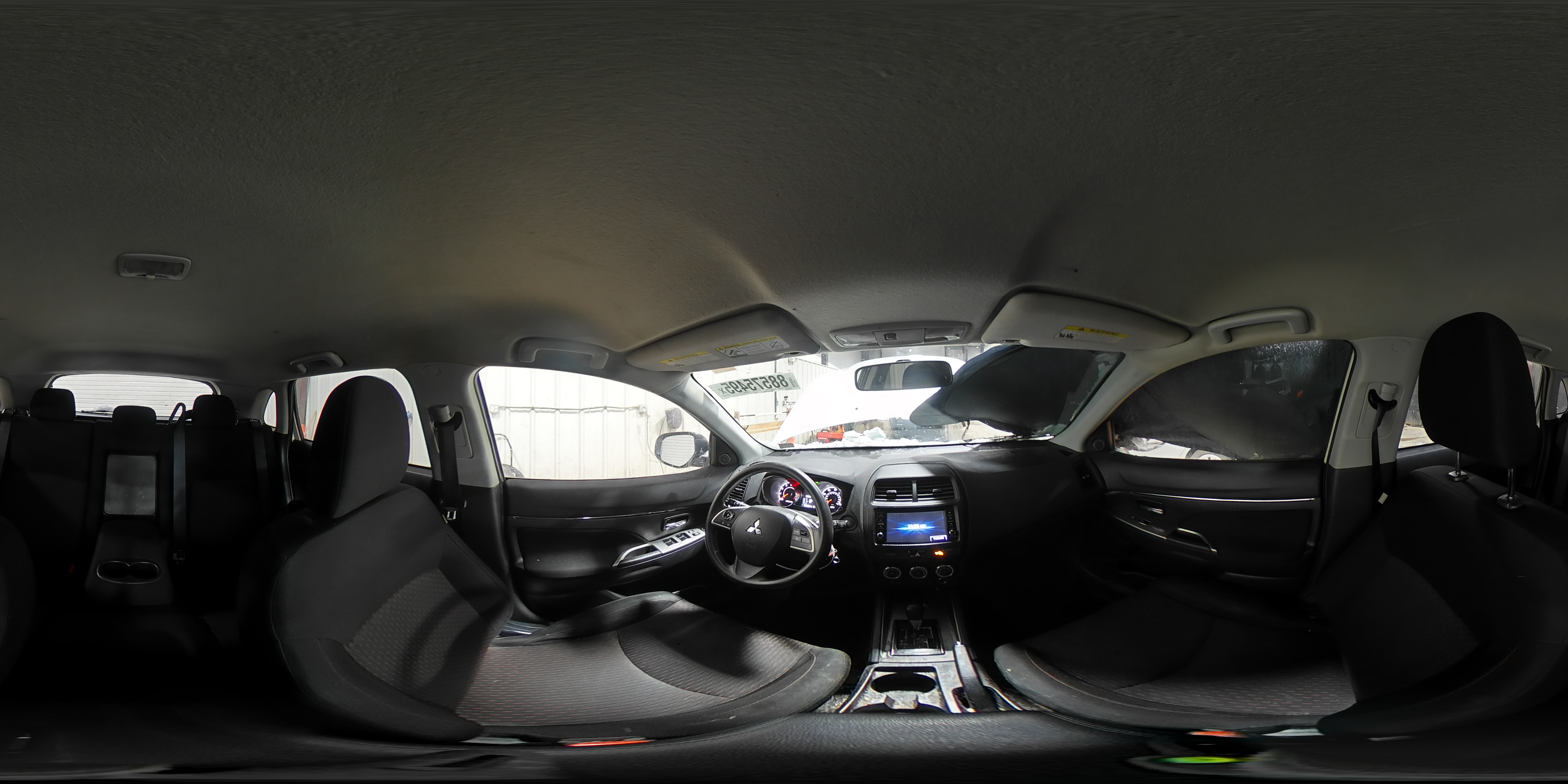 2019 Mitsubishi Outlander - Image 15