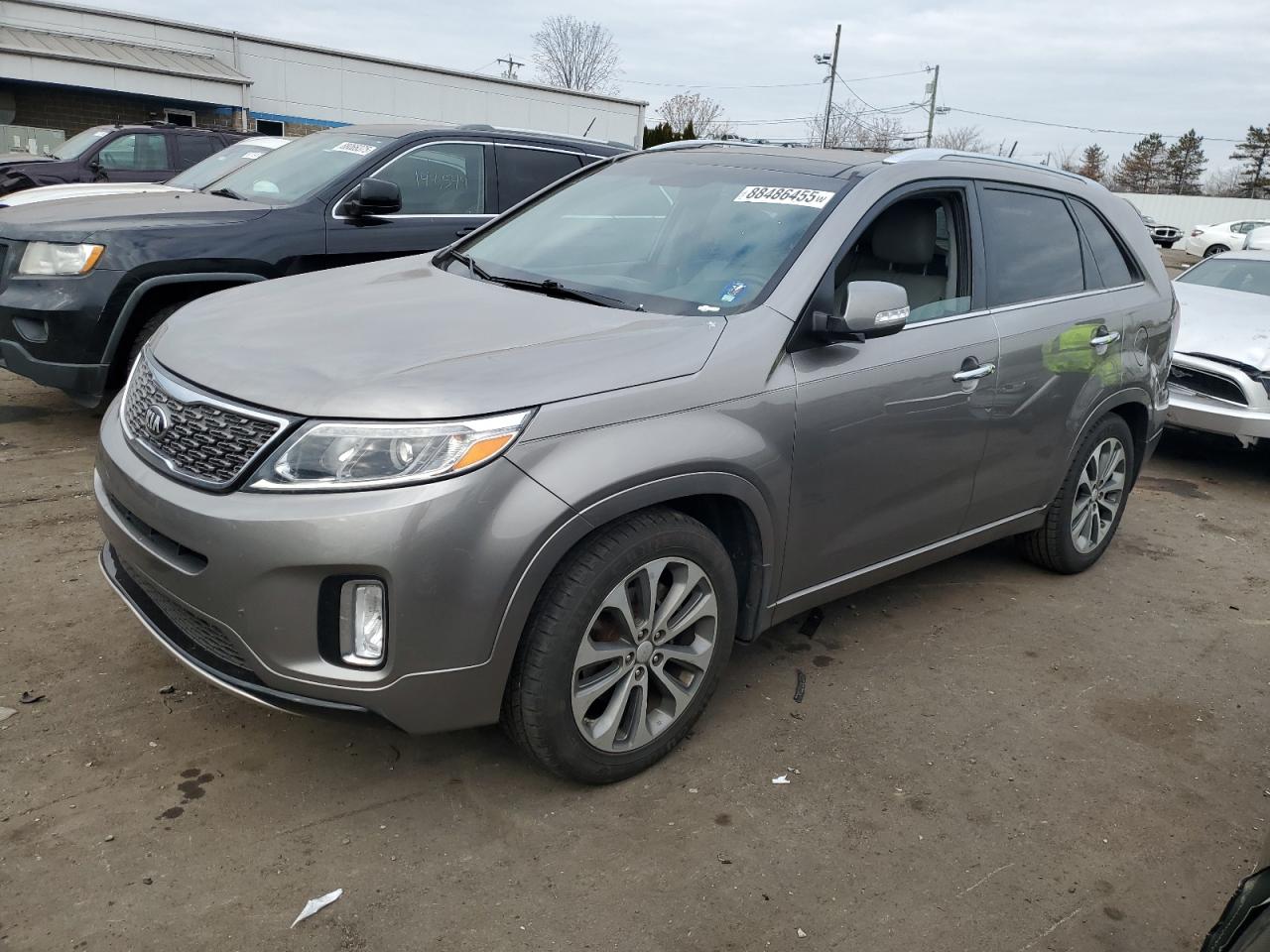 VIN 5XYKW4A70FG560775 2015 KIA SORENTO no.1