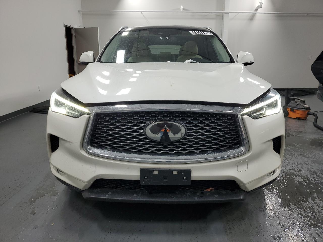 2020 Infiniti QX50 - Image 5