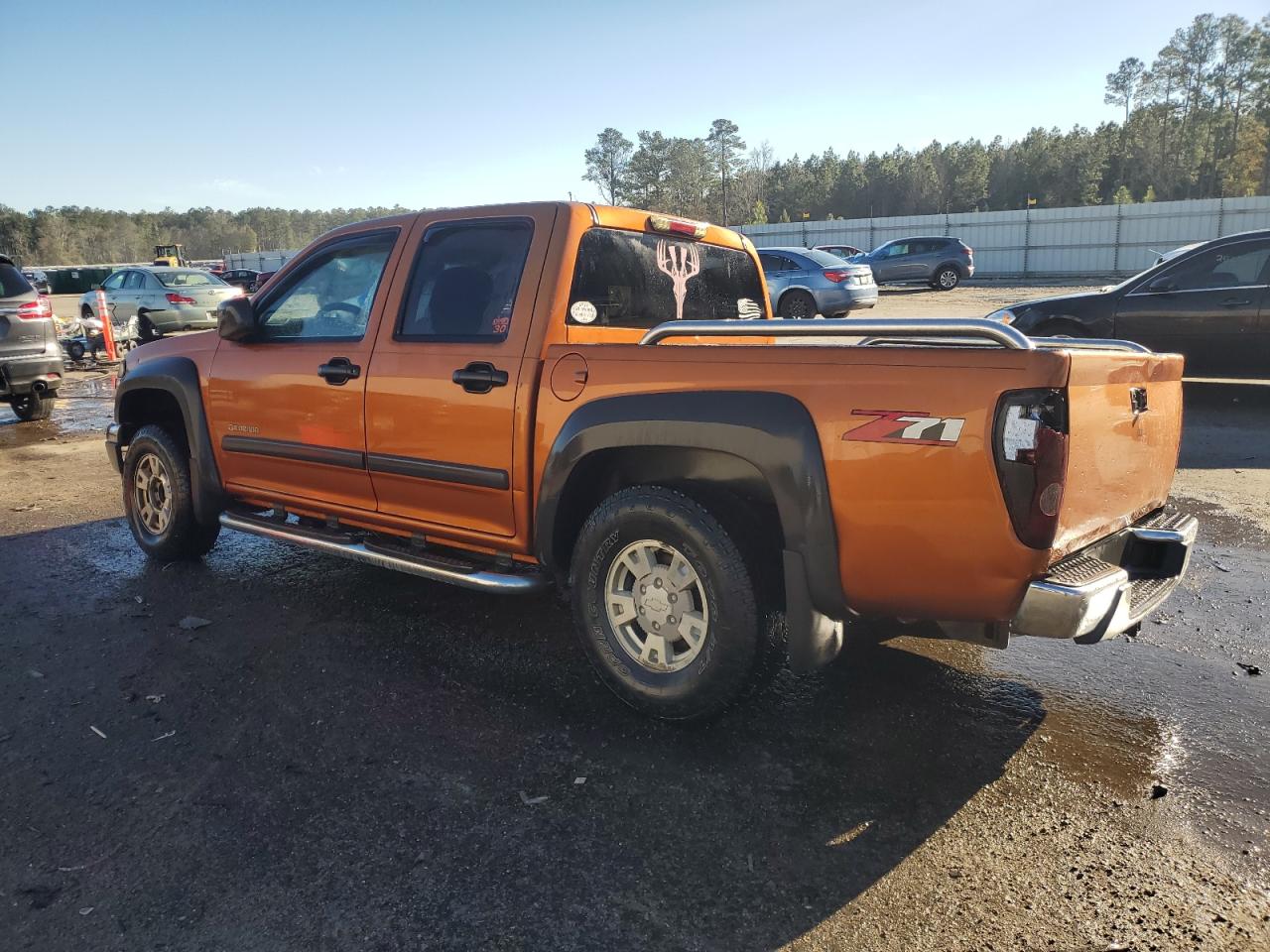 2004 Chevrolet Colorado - Image 2