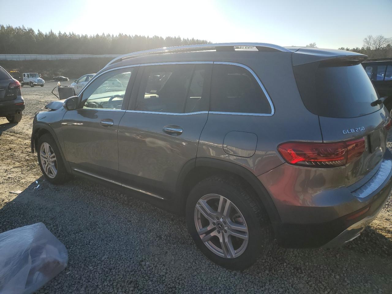 2021 Mercedes-Benz GLB - Image 2
