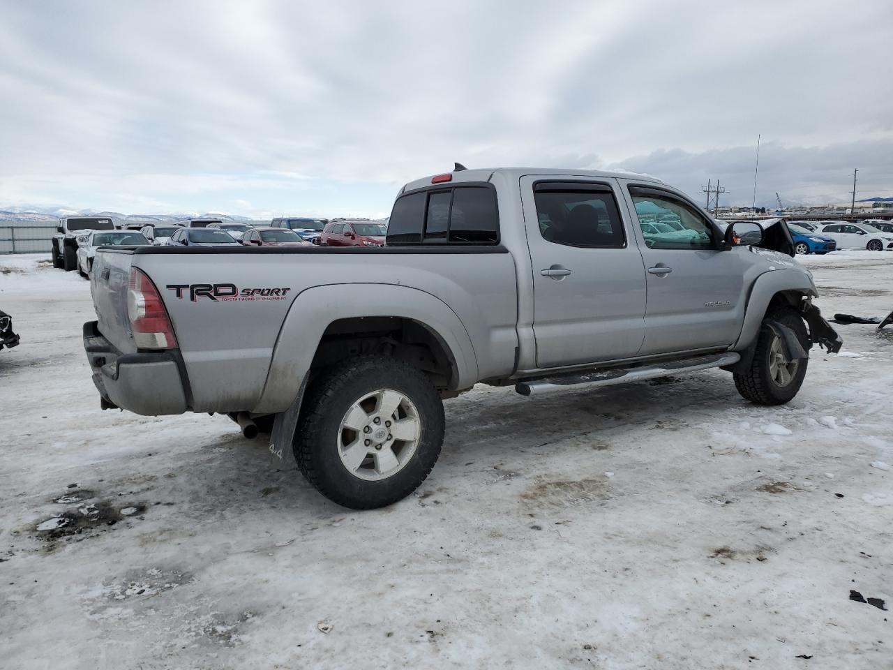 2015 Toyota Tacoma - Image 3