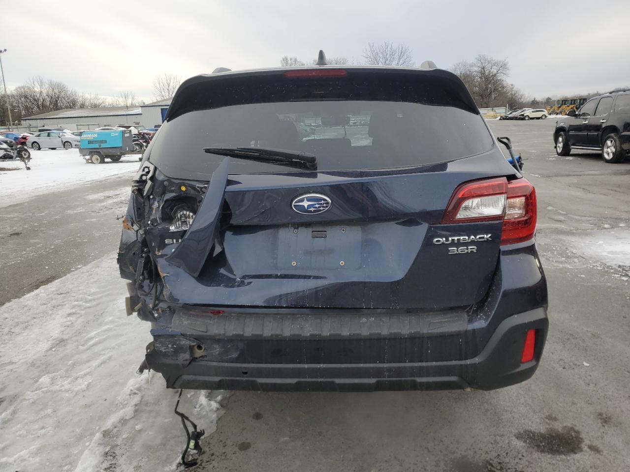 2018 Subaru Outback - Image 6