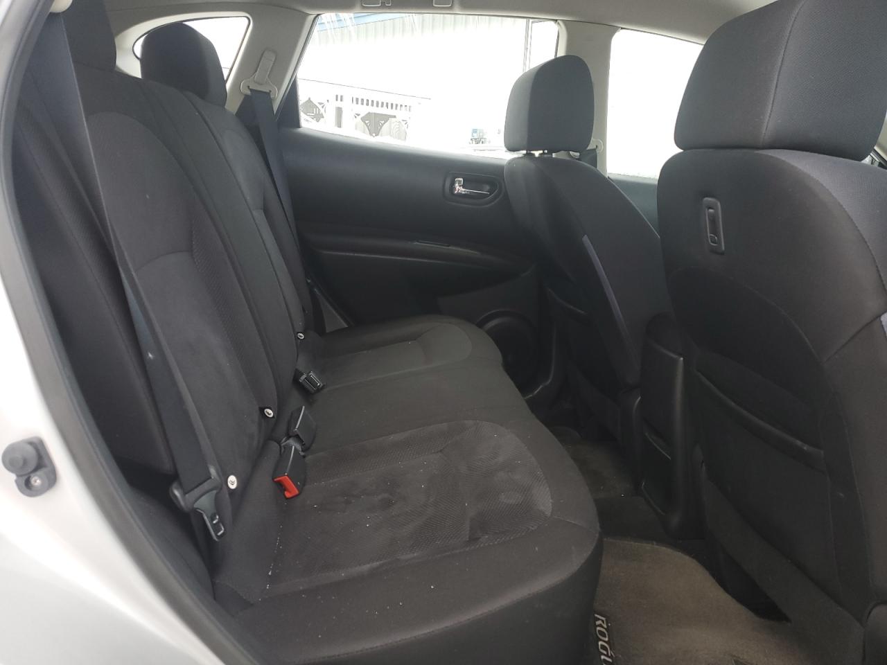 2015 Nissan Rogue - Image 11