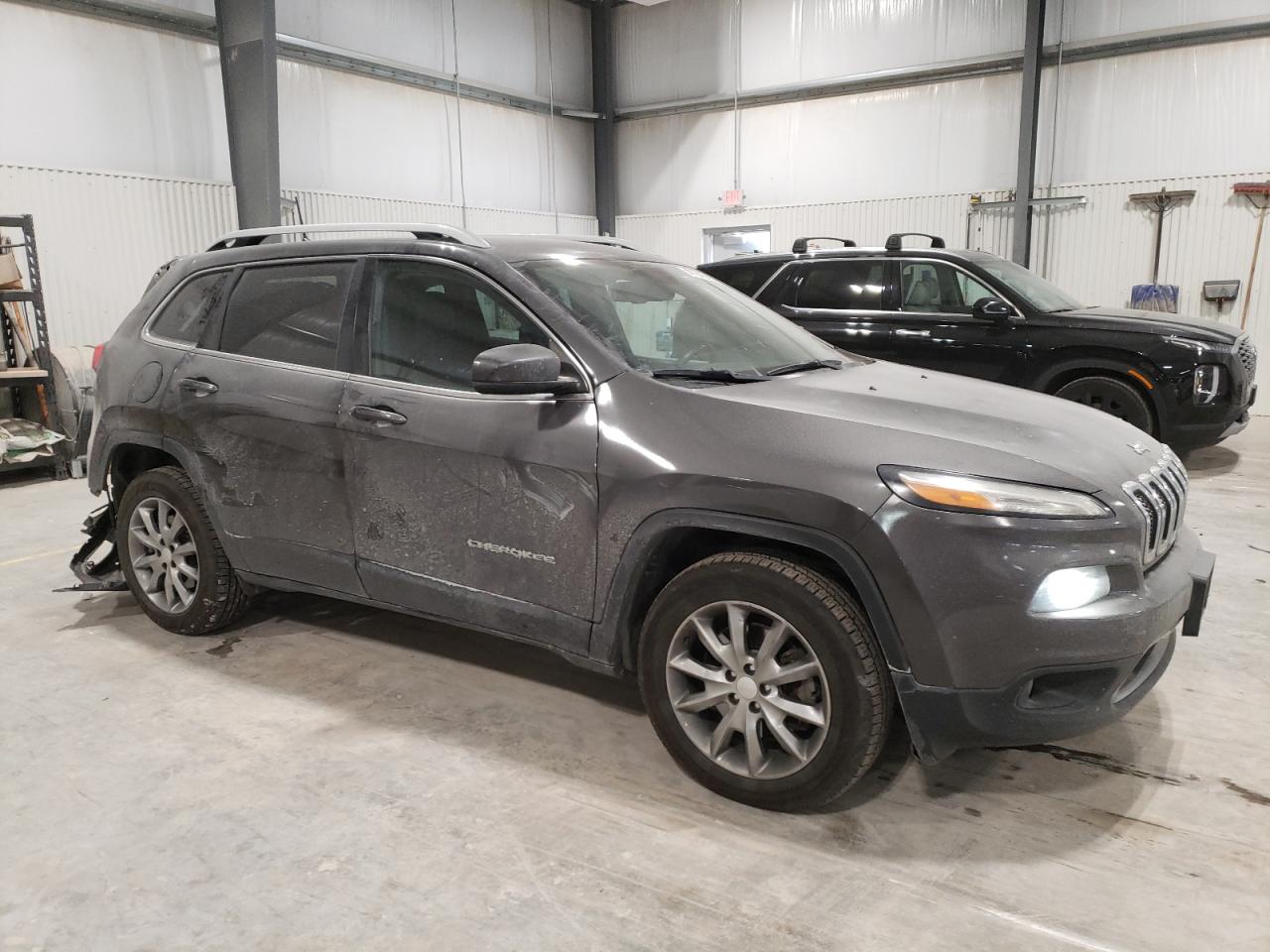 2018 Jeep Grand Cherokee - Image 4