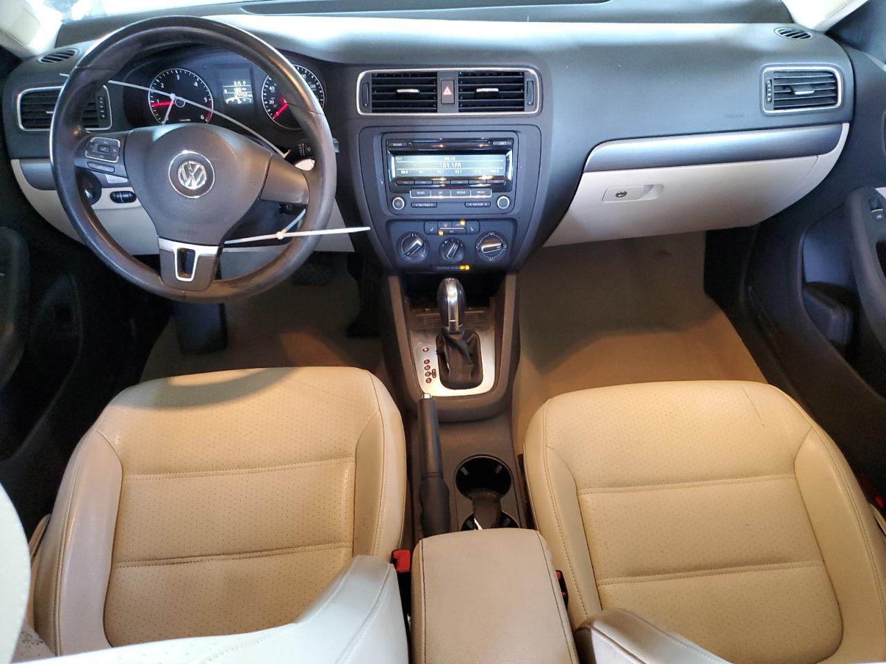 2014 Volkswagen Jetta - Image 8