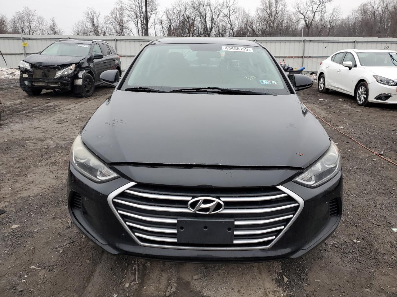 2018 Hyundai Elantra - Image 5