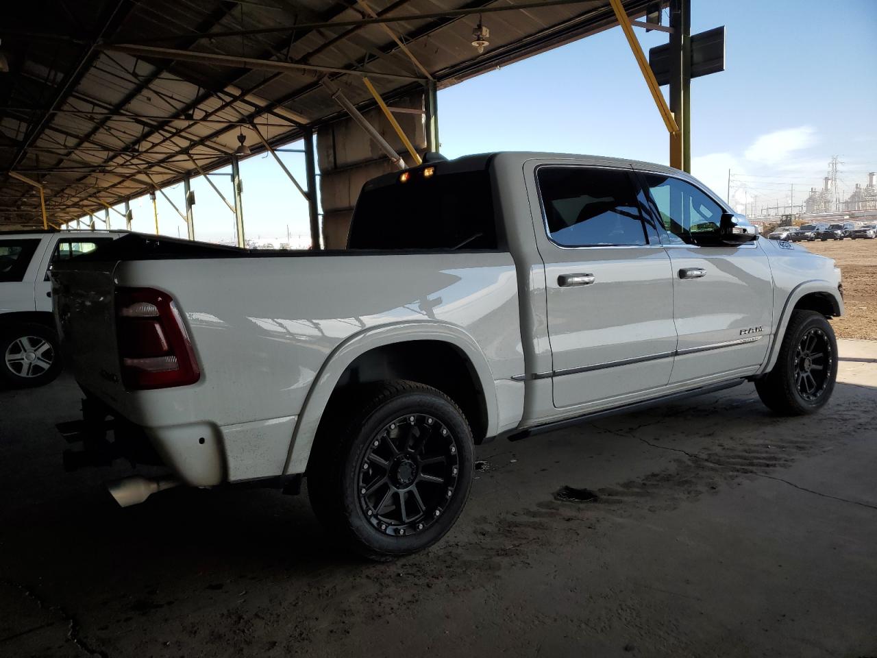 2020 RAM 1500 - Image 3