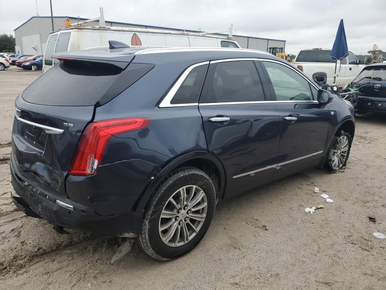 2019 Cadillac XT5 - Image 3