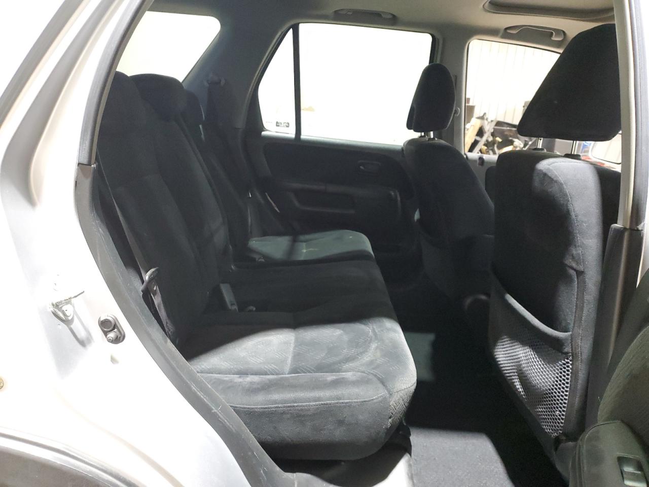 2005 Honda CR-V - Image 11