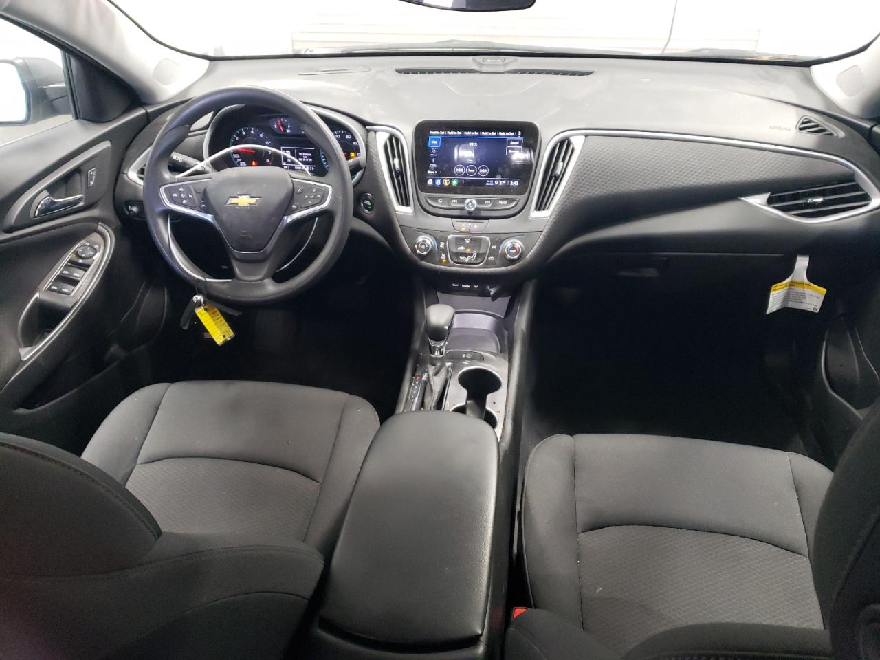 2023 Chevrolet Malibu - Image 8