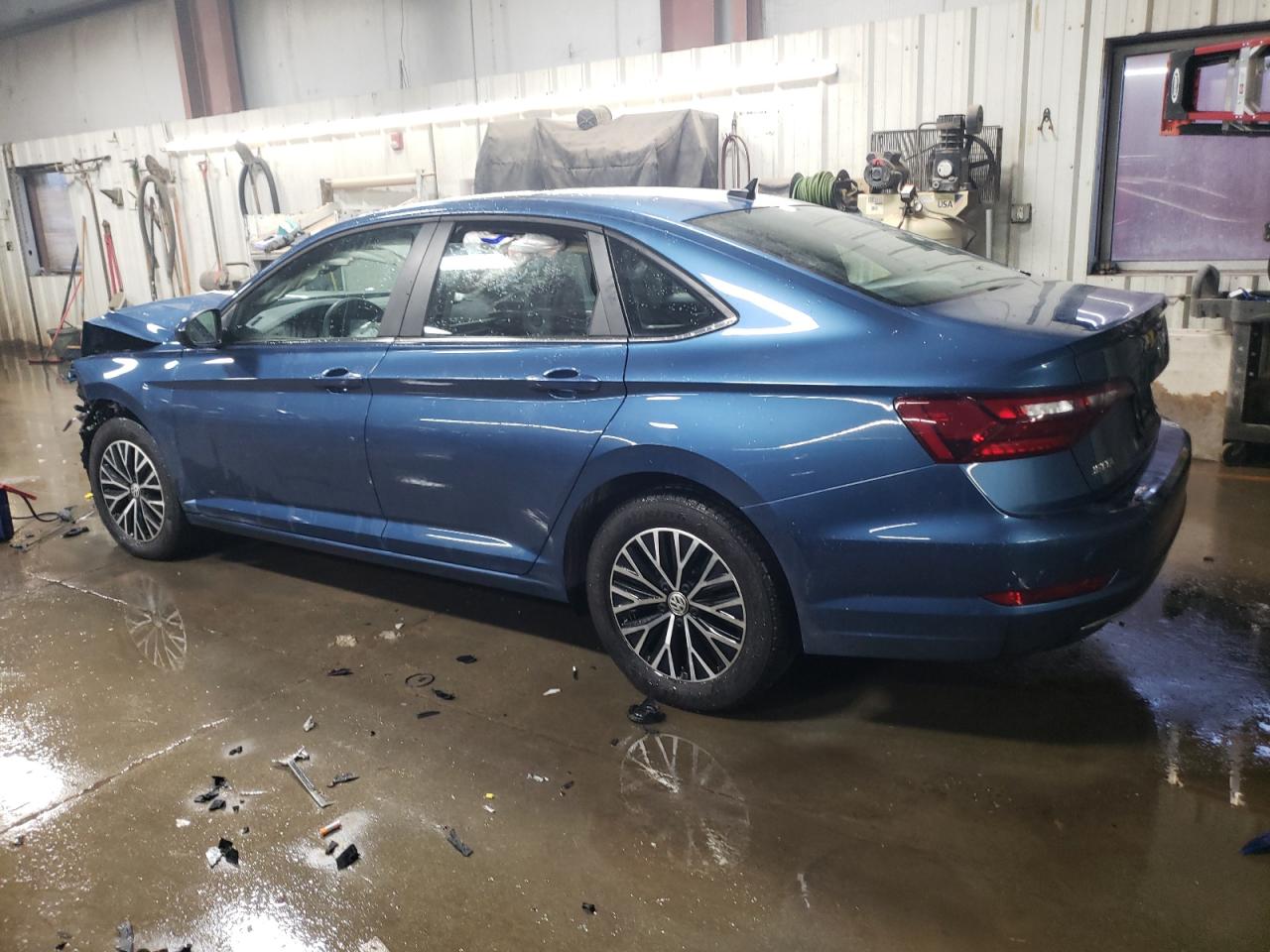 2020 Volkswagen Jetta - Image 2