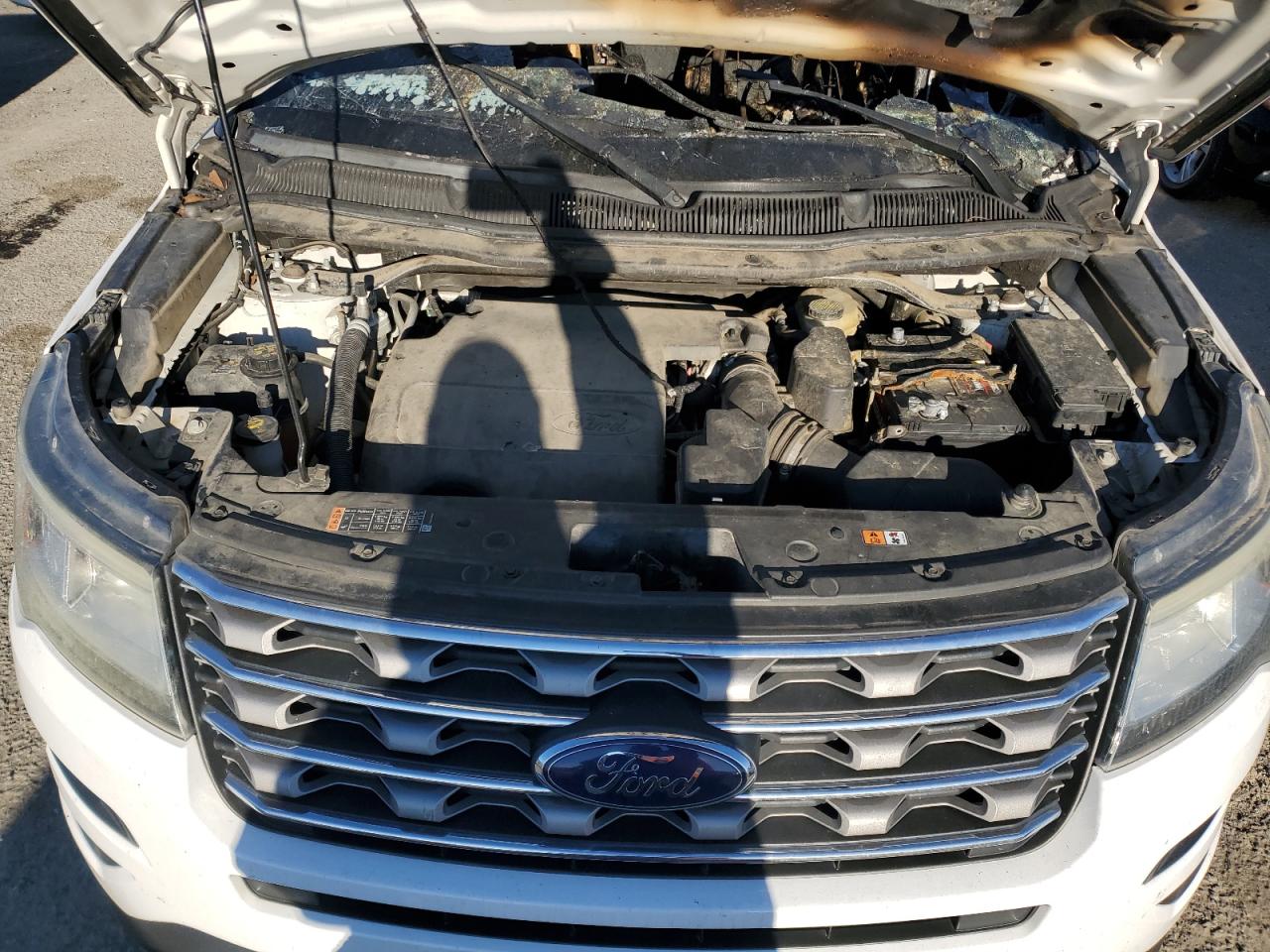 2017 Ford Explorer - Image 12