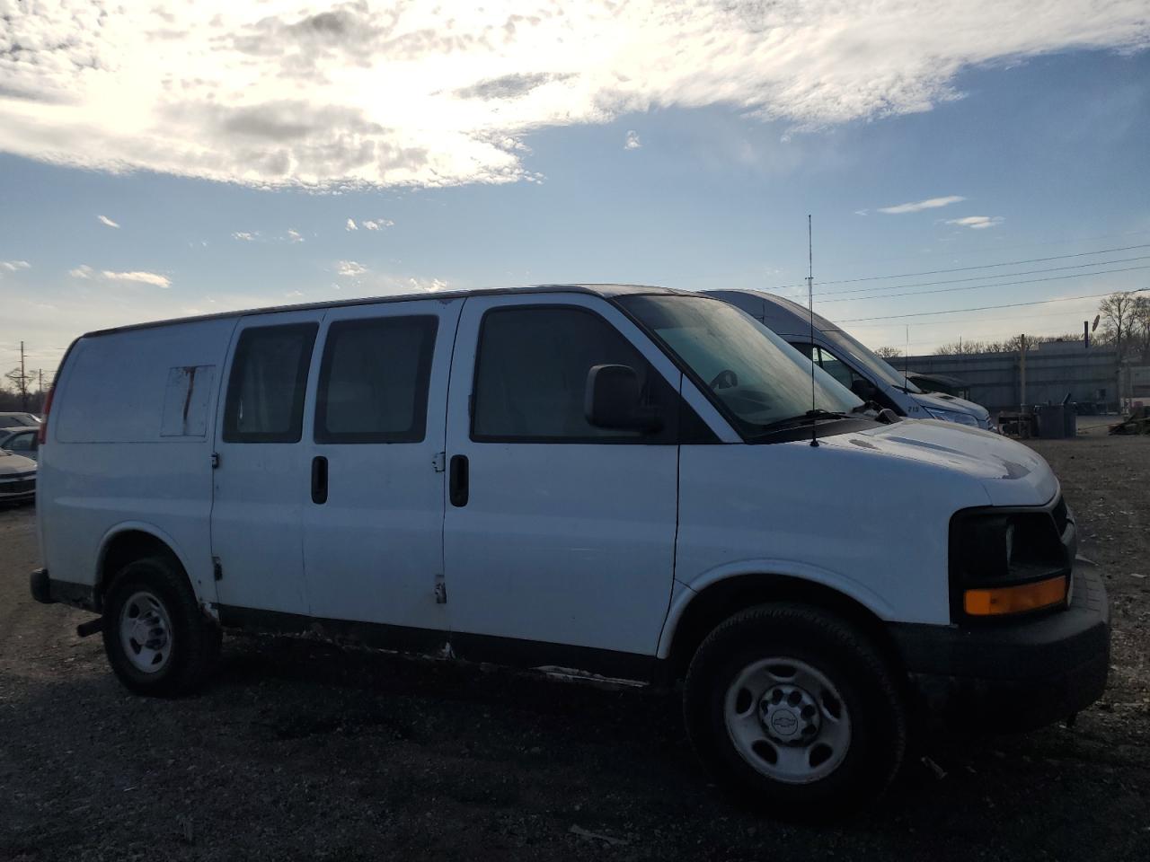 2007 Chevrolet Express - Image 4