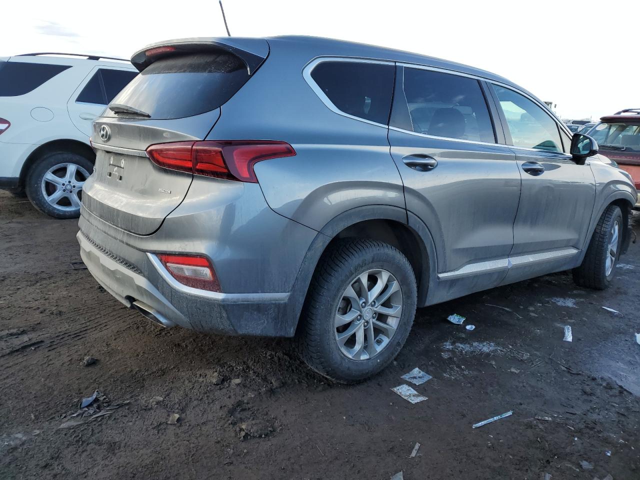 2020 Hyundai Santa Fe - Image 3