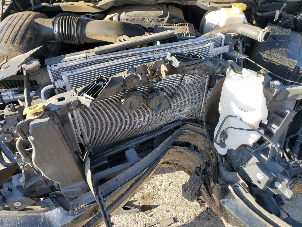 2021 RAM 1500 - Image 13