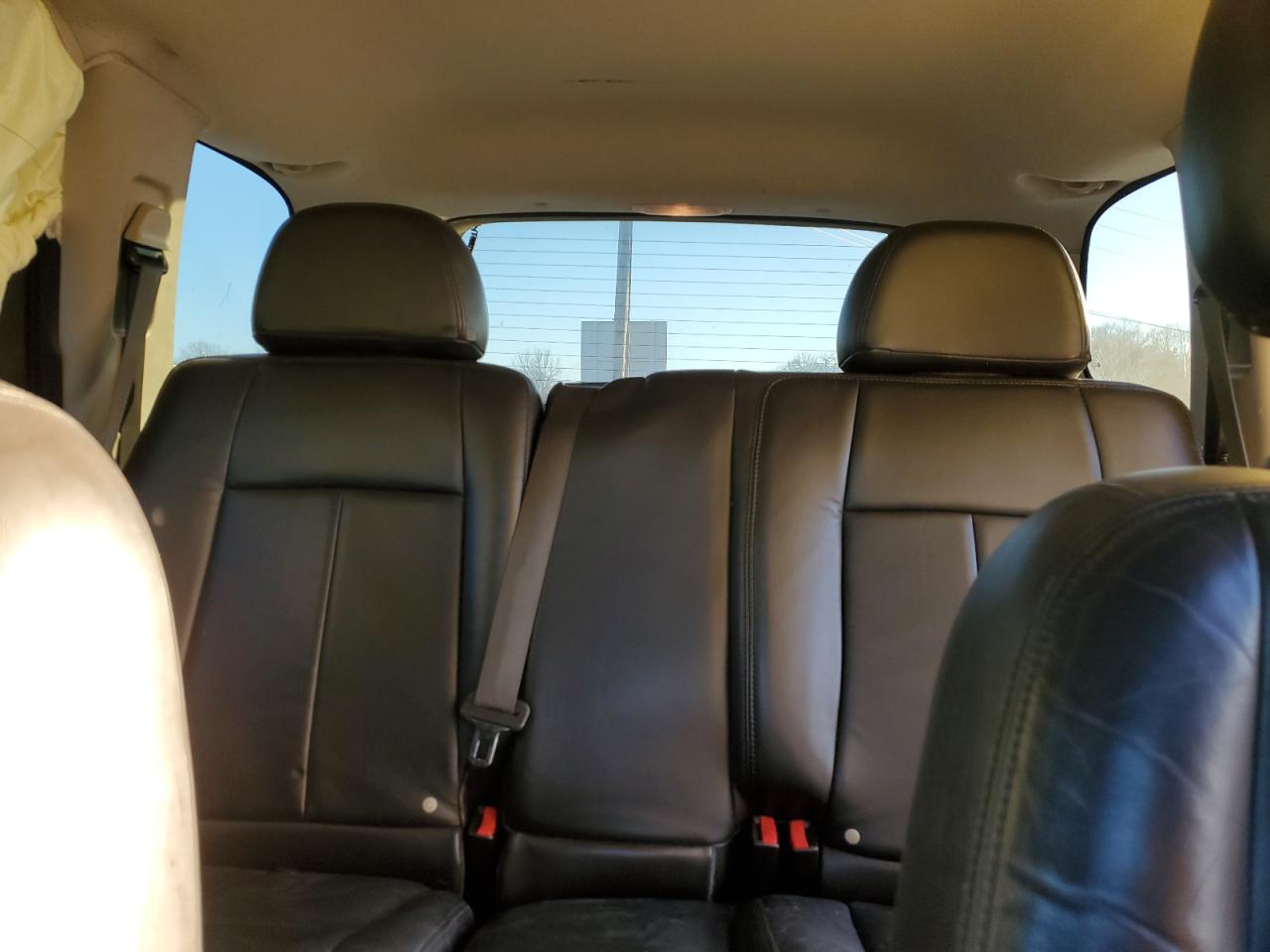 2007 GMC Envoy - Image 10