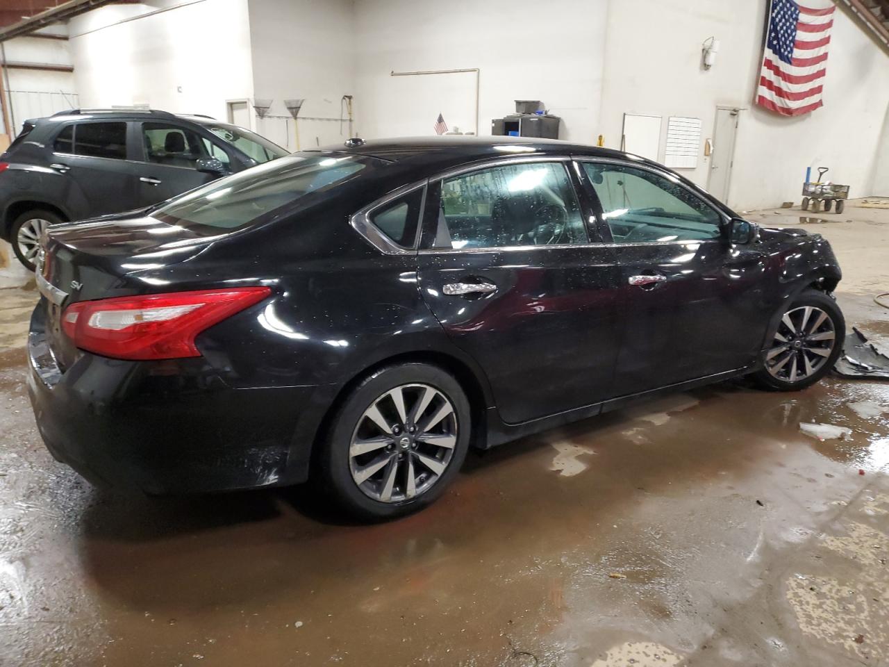 2017 Nissan Altima - Image 3