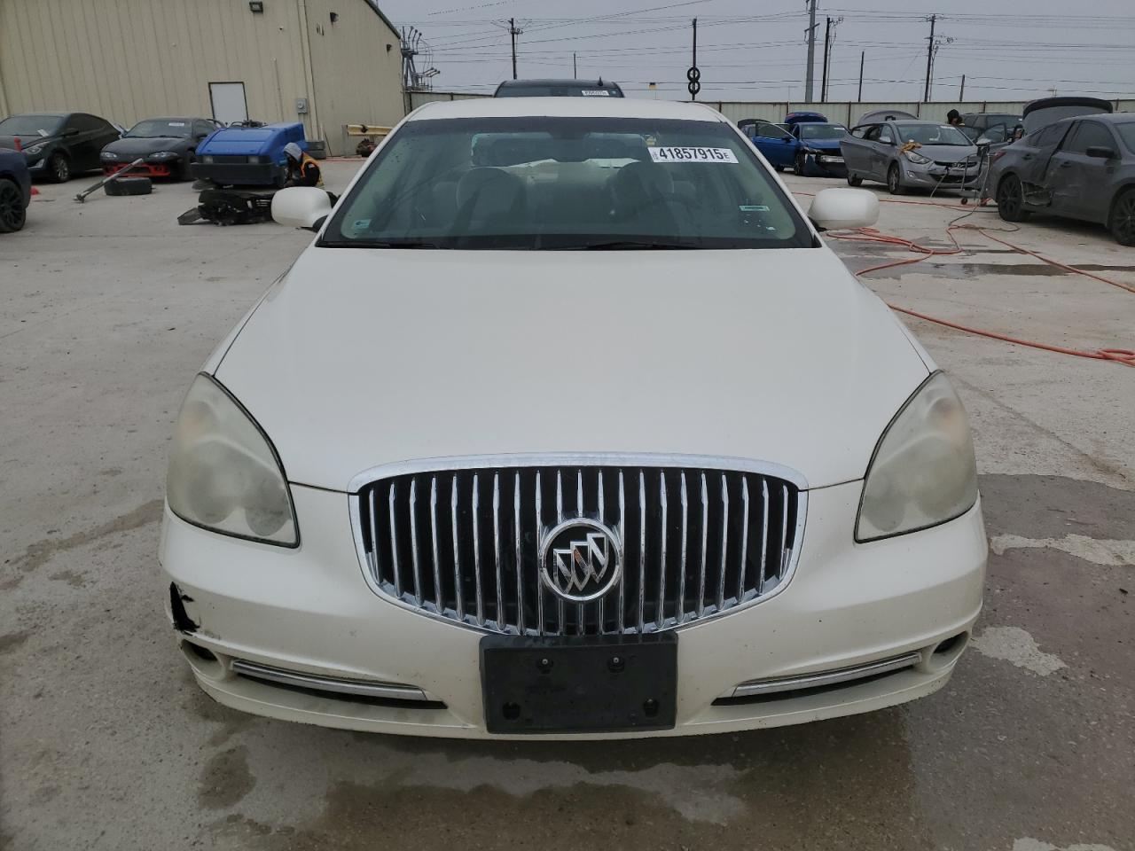 2011 Buick Lucerne - Image 5