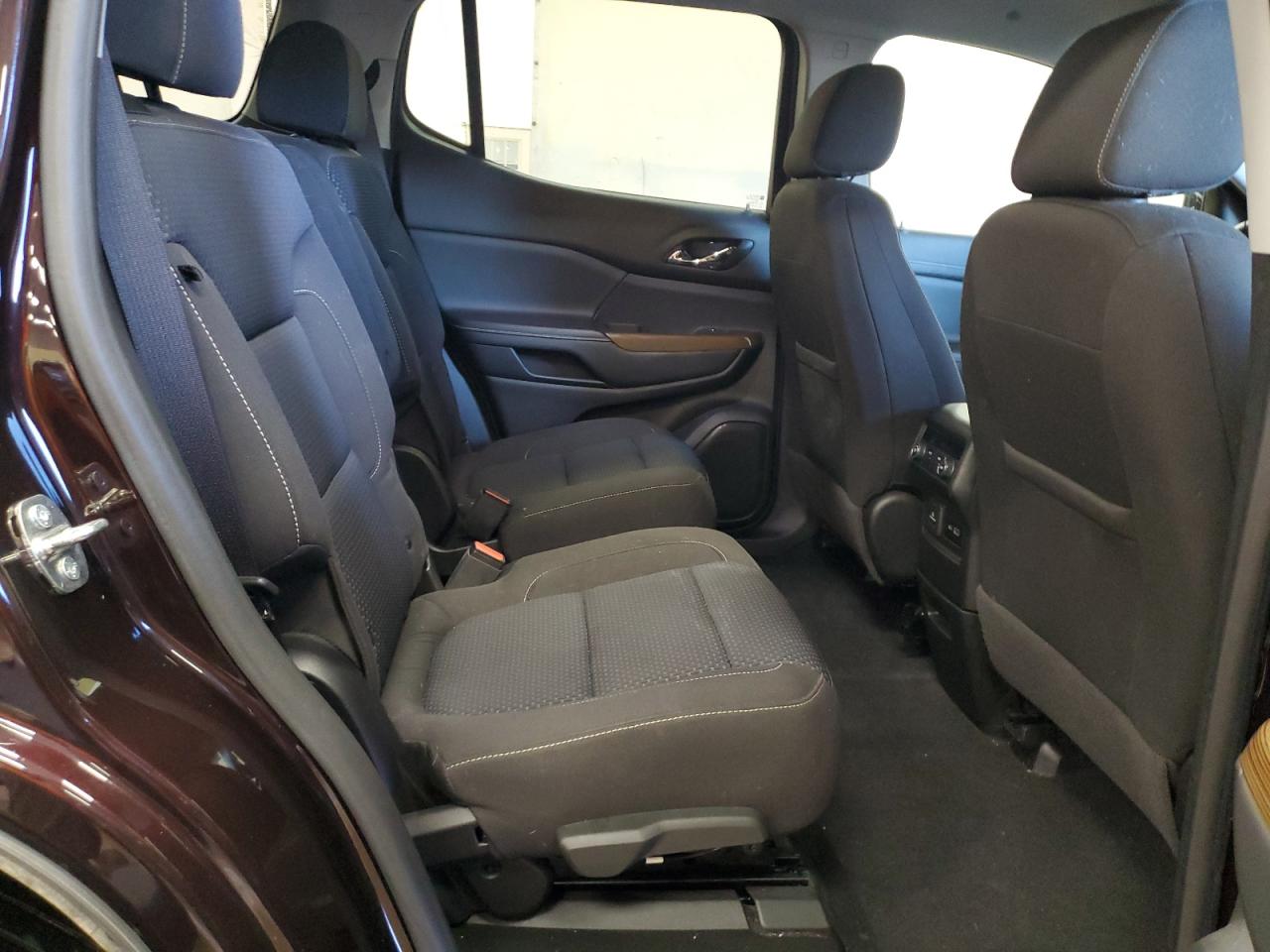 2020 GMC Acadia - Image 11
