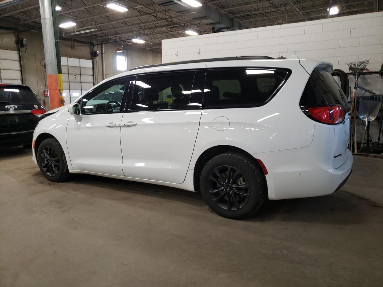 2020 Chrysler Pacifica - Image 2