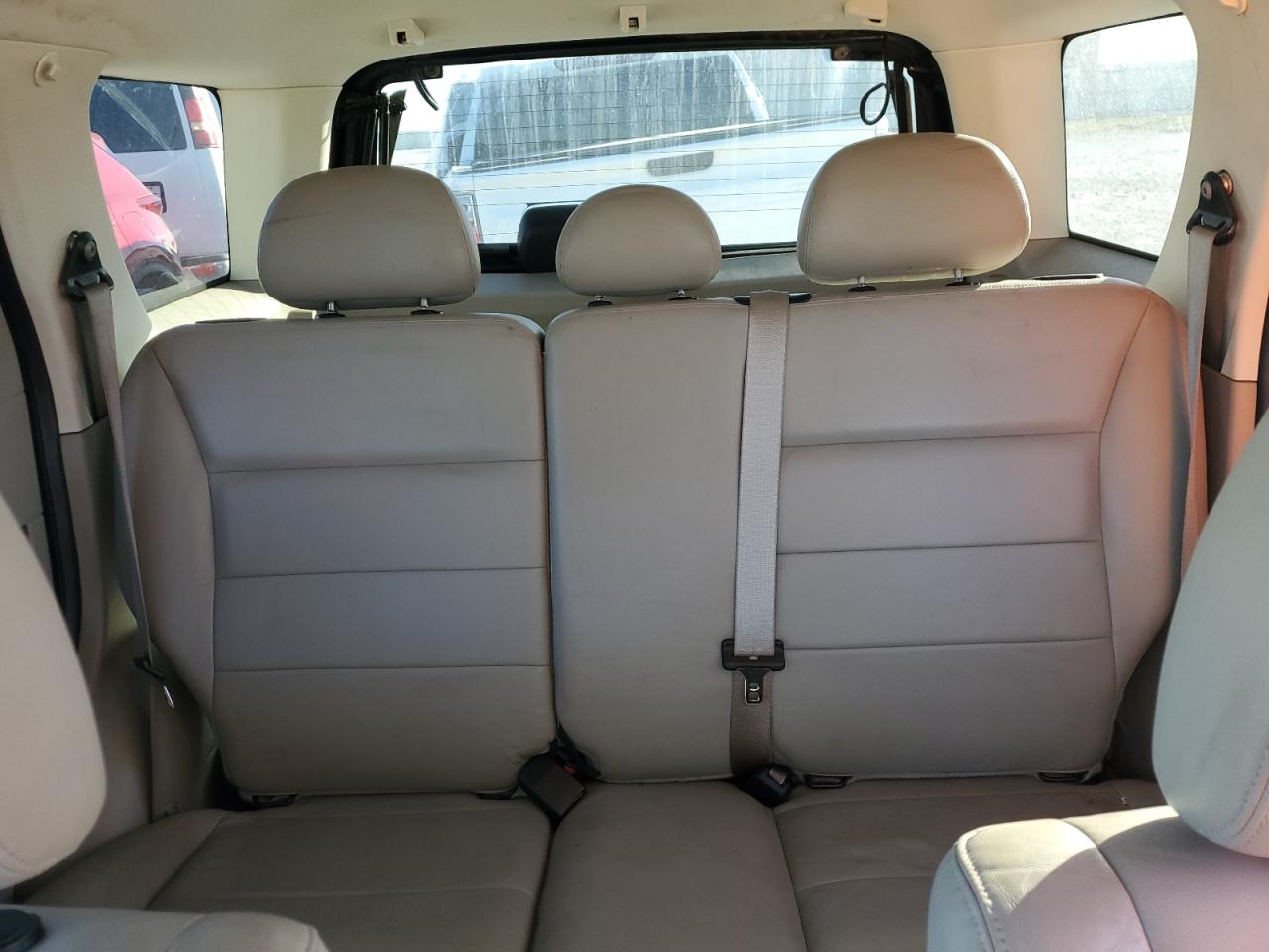 2009 Ford Escape - Image 10