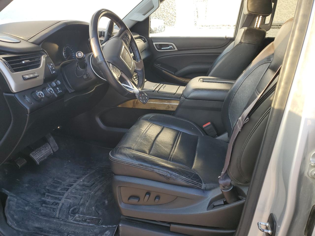 2017 GMC Yukon - Image 7